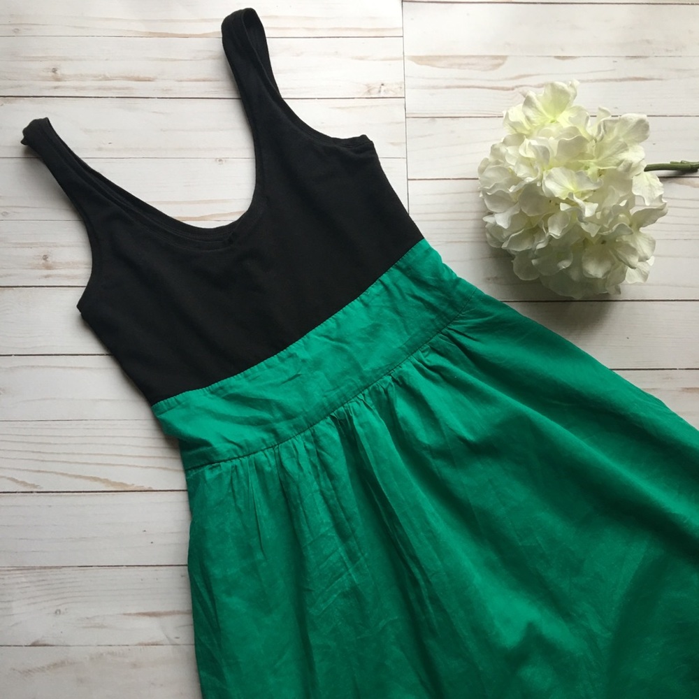 {Express}Black / Emerald Empire Waist Dres…